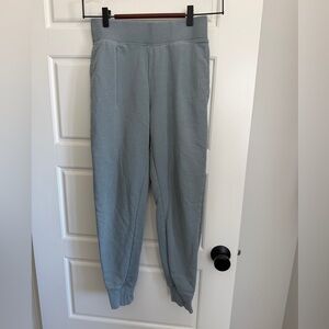 TNA AiryAF Ankle Sweatpants / Joggers in Light Blue / Grey